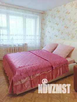 1-к квартира, посуточно, 47м2, 2/10 этаж