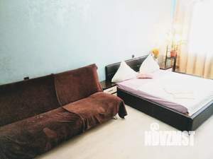 1-к квартира, посуточно, 40м2, 7/10 этаж