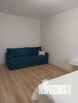 1-к квартира, посуточно, 38м2, 4/18 этаж