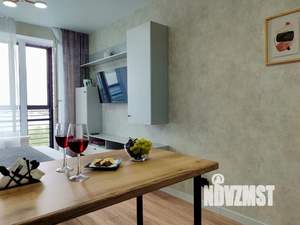 Студия квартира, посуточно, 32м2, 10/21 этаж