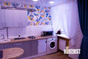 Студия квартира, посуточно, 29м2, 1/4 этаж