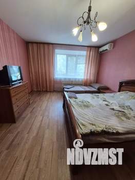 1-к квартира, посуточно, 50м2, 1/16 этаж