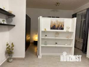 Студия квартира, посуточно, 54м2, 1/5 этаж