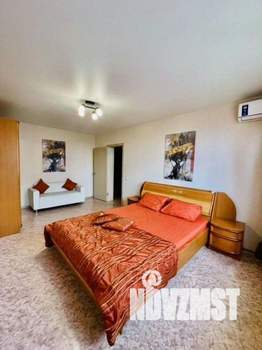 1-к квартира, посуточно, 50м2, 1/1 этаж