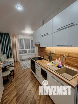 Студия квартира, посуточно, 35м2, 3/13 этаж