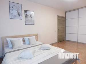 1-к квартира, посуточно, 35м2, 13/16 этаж