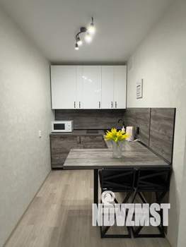 Студия квартира, посуточно, 35м2, 3/15 этаж