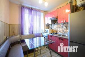 2-к квартира, посуточно, 47м2, 1/1 этаж