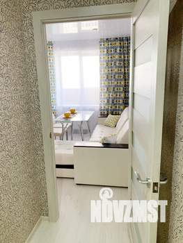 1-к квартира, посуточно, 42м2, 9/25 этаж