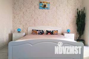 1-к квартира, посуточно, 42м2, 13/16 этаж