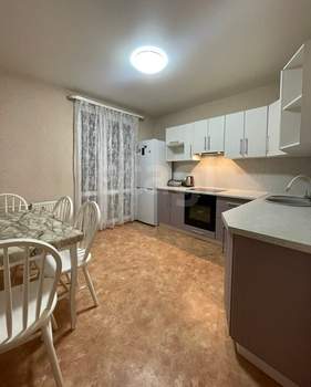 1-к квартира, на длительный срок, 38м2, 1/17 этаж