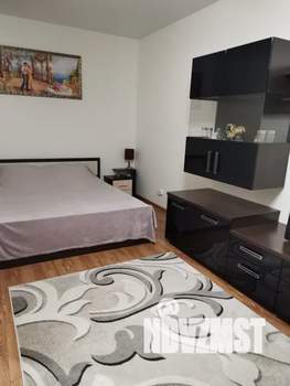 1-к квартира, посуточно, 38м2, 7/17 этаж