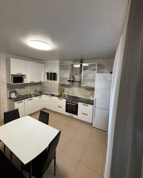 3-к квартира, на длительный срок, 105м2, 1/16 этаж