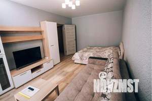 1-к квартира, посуточно, 42м2, 3/25 этаж