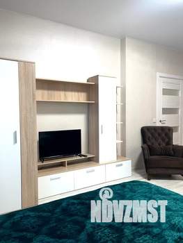 1-к квартира, посуточно, 39м2, 8/17 этаж