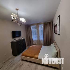 1-к квартира, посуточно, 38м2, 4/21 этаж