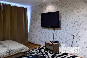 1-к квартира, посуточно, 42м2, 2/10 этаж