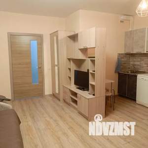 Студия квартира, посуточно, 32м2, 7/17 этаж