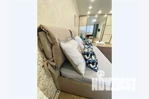 1-к квартира, посуточно, 52м2, 1/25 этаж