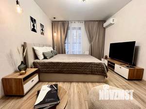 1-к квартира, посуточно, 40м2, 7/18 этаж