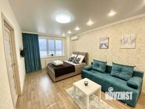 1-к квартира, посуточно, 53м2, 1/1 этаж