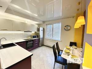 2-к квартира, посуточно, 75м2, 1/1 этаж