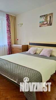 2-к квартира, посуточно, 50м2, 1/1 этаж