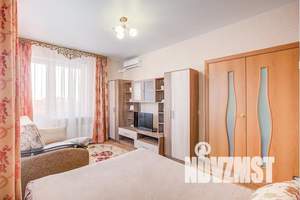 1-к квартира, посуточно, 40м2, 9/16 этаж
