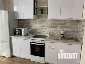 1-к квартира, посуточно, 39м2, 8/17 этаж