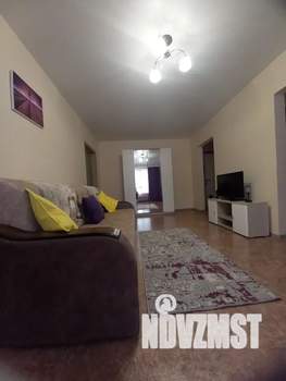 2-к квартира, посуточно, 60м2, 1/16 этаж