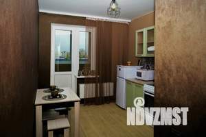 1-к квартира, посуточно, 42м2, 6/15 этаж