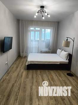 1-к квартира, посуточно, 40м2, 13/20 этаж