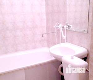 1-к квартира, посуточно, 44м2, 9/16 этаж