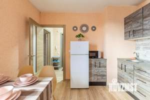 1-к квартира, посуточно, 43м2, 18/25 этаж