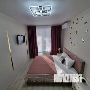 1-к квартира, посуточно, 40м2, 18/21 этаж