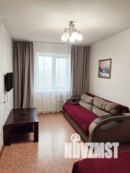 1-к квартира, посуточно, 39м2, 5/10 этаж