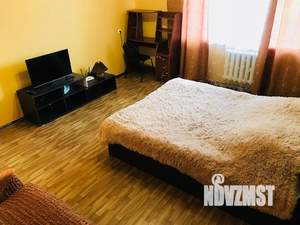 1-к квартира, посуточно, 40м2, 5/10 этаж