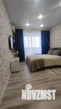 Студия квартира, посуточно, 28м2, 10/18 этаж