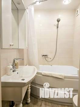 2-к квартира, посуточно, 45м2, 3/6 этаж