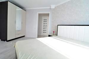 Студия квартира, посуточно, 48м2, 13/16 этаж