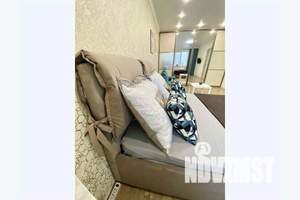 1-к квартира, посуточно, 52м2, 1/25 этаж