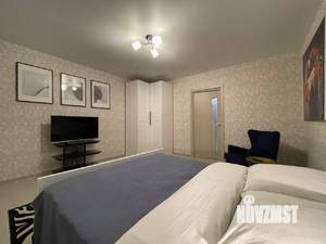 1-к квартира, посуточно, 40м2, 9/18 этаж