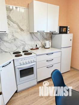 1-к квартира, посуточно, 35м2, 2/17 этаж