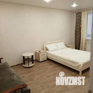 1-к квартира, посуточно, 38м2, 8/9 этаж