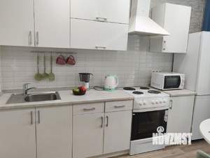 1-к квартира, посуточно, 40м2, 9/25 этаж