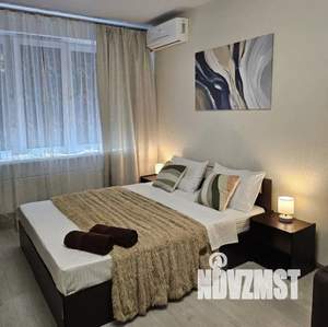 1-к квартира, посуточно, 55м2, 1/1 этаж