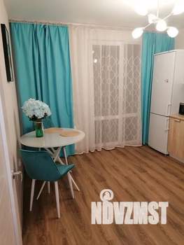 1-к квартира, посуточно, 37м2, 8/17 этаж