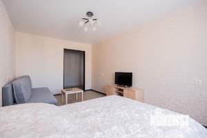 1-к квартира, посуточно, 41м2, 8/9 этаж