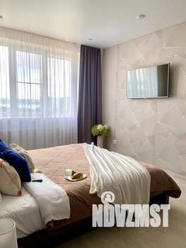 1-к квартира, посуточно, 41м2, 13/25 этаж