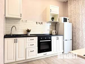 1-к квартира, посуточно, 44м2, 9/16 этаж